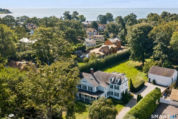 Aerial view of 195 Old South Road in Southport