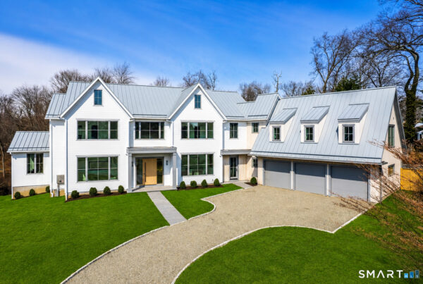 8 Loretta Court exterior